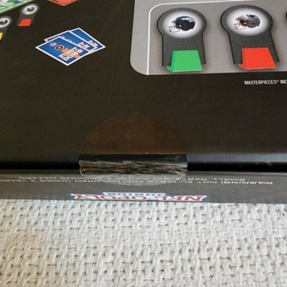 NFL NFL-OPOLY Junior Game Set - Picture 4 of 6